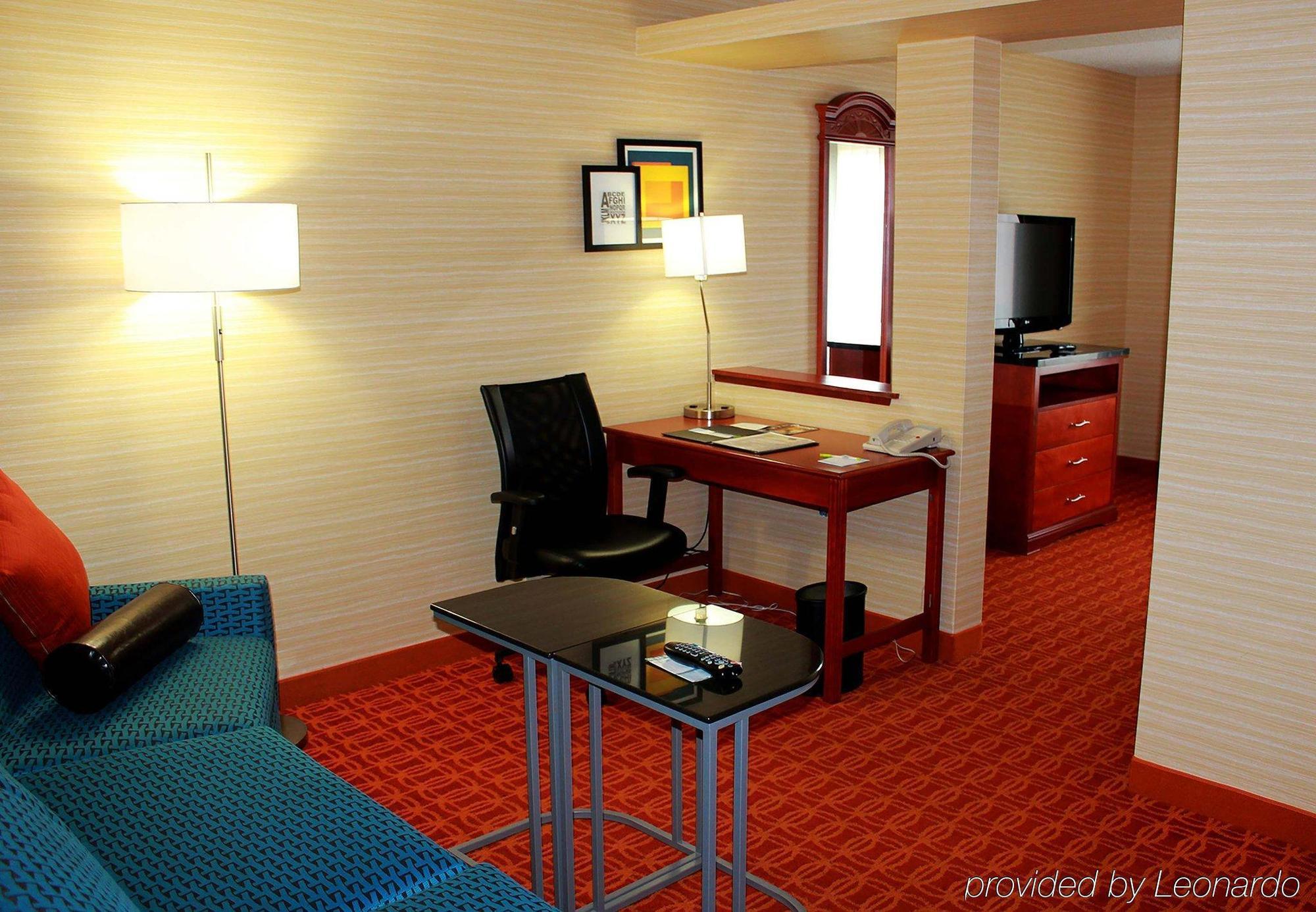 Fairfield Inn & Suites Detroit פרמינגטון הילס מראה חיצוני תמונה