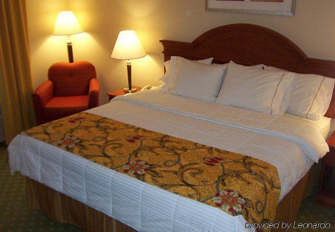 Fairfield Inn & Suites Detroit פרמינגטון הילס מראה חיצוני תמונה